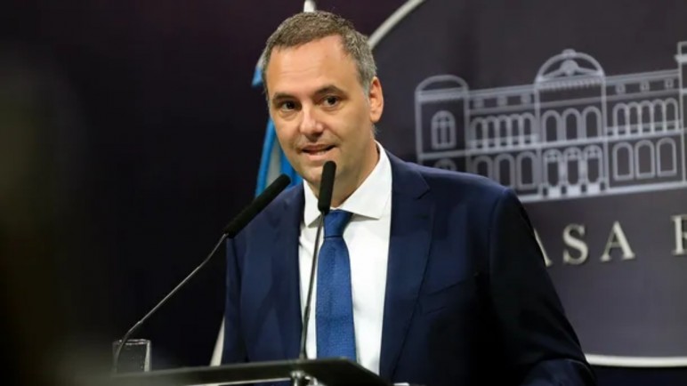 Manuel Adorni criticó a Diputados por rechazar los vetos de Milei